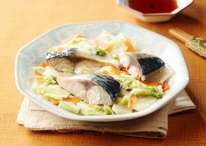 202033_chinese_style_mackerel_and_chinese_cabbage_steamed_in_a_microwave