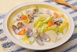 202124_clam_chowder_with_plenty_of_cabbage