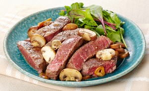 202132_grilled_fillet_steak_and_mushrooms_with_garlic_butter